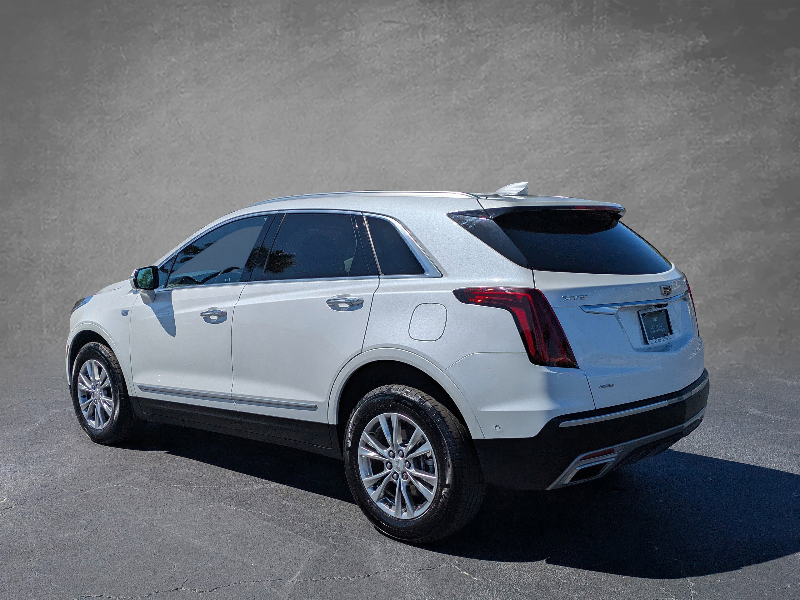 Certified 2023 Cadillac XT5 Premium Luxury w/ Technology Package image 4