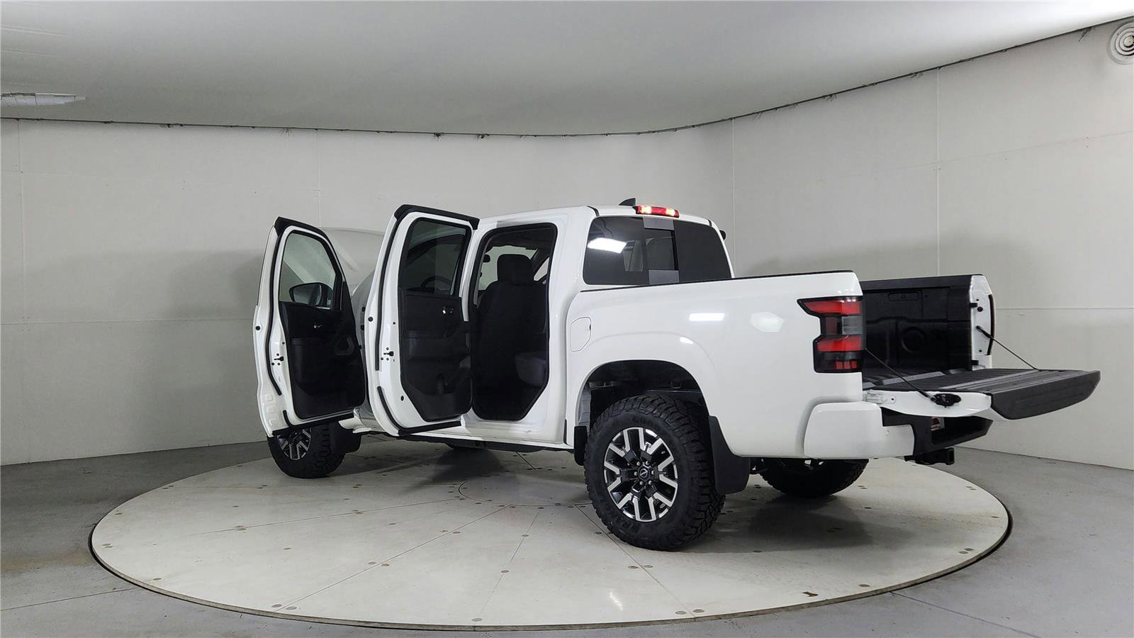 New 2026 Nissan Frontier SV w/ All-Weather Content Package image 11