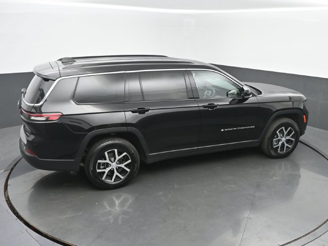 Used 2025 Jeep Grand Cherokee L Limited w/ Trailer Tow Package AWD/4WD image 41