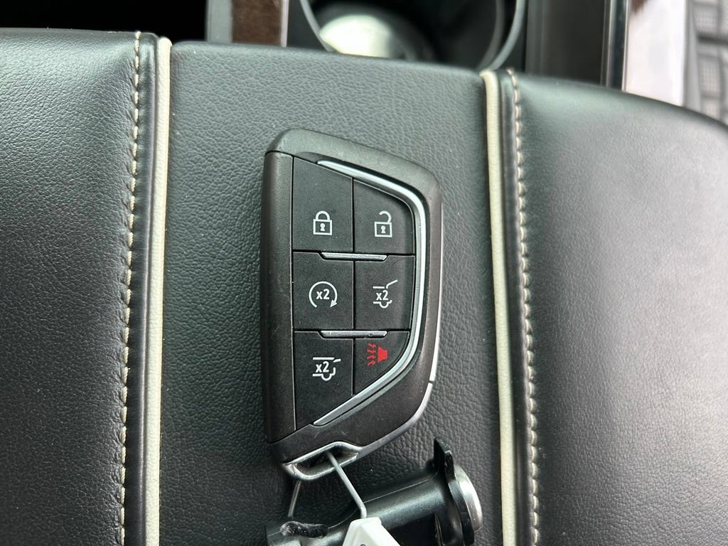 Used 2023 Cadillac Escalade ESV Sport Platinum w/ LPO, ONYX Package AWD/4WD image 34
