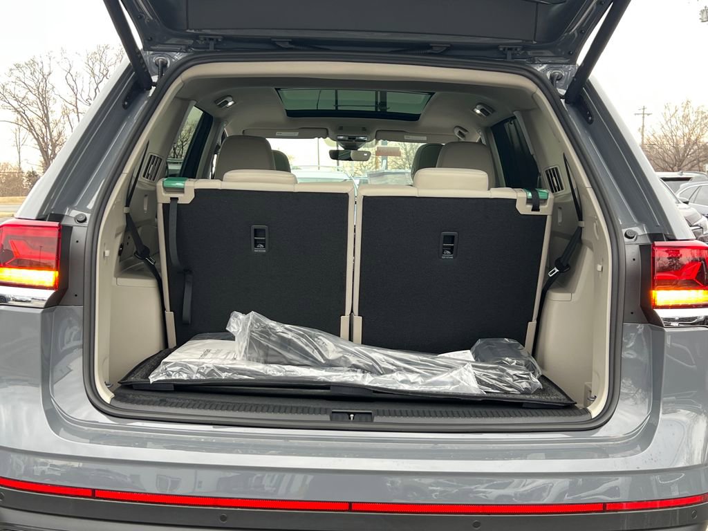 New 2026 Volkswagen Atlas SE image 16