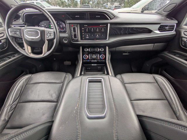 Used 2024 GMC Yukon Denali RWD image 17