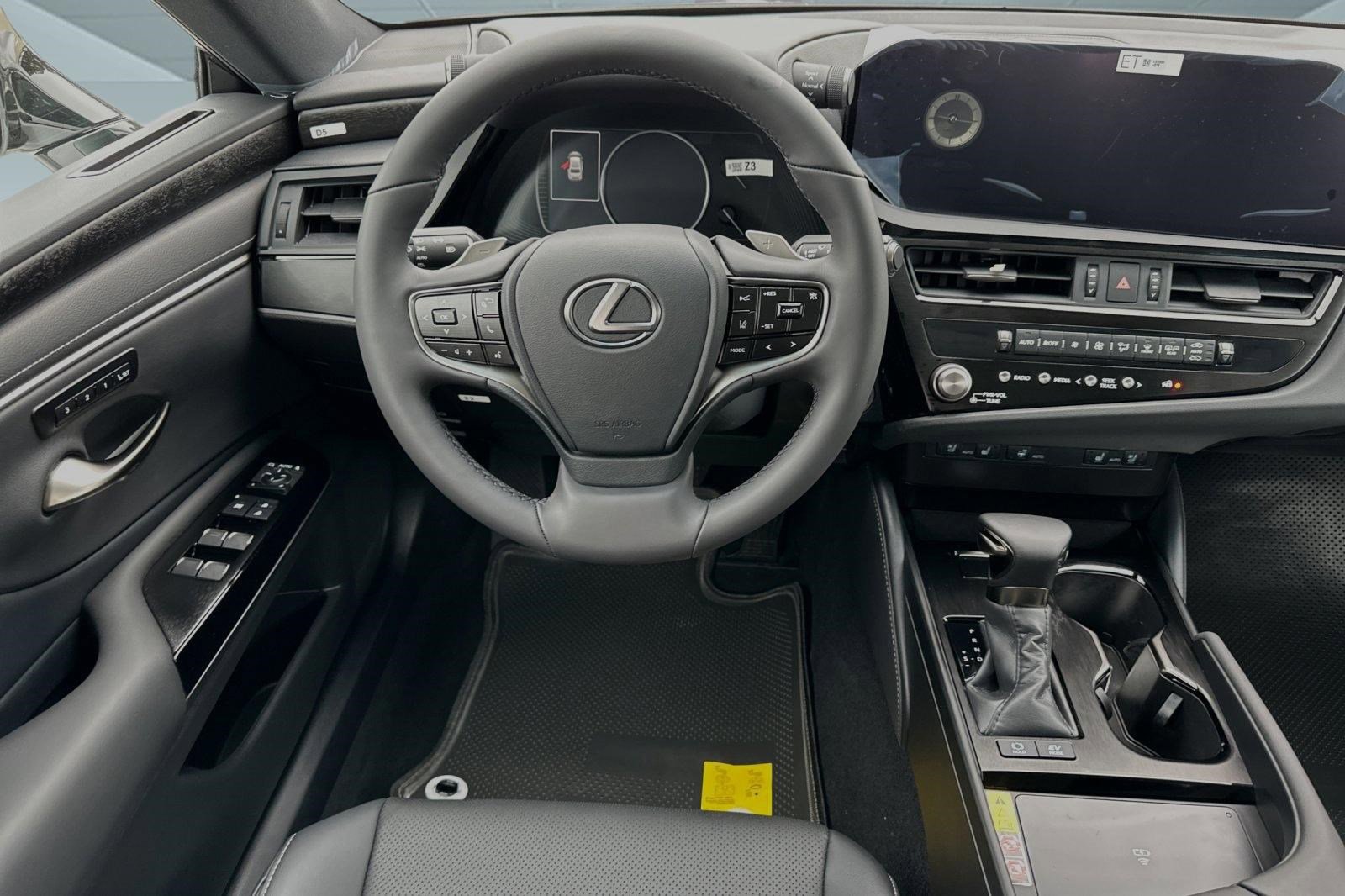 New 2024 Lexus ES 300h w/ Premium Package image 17