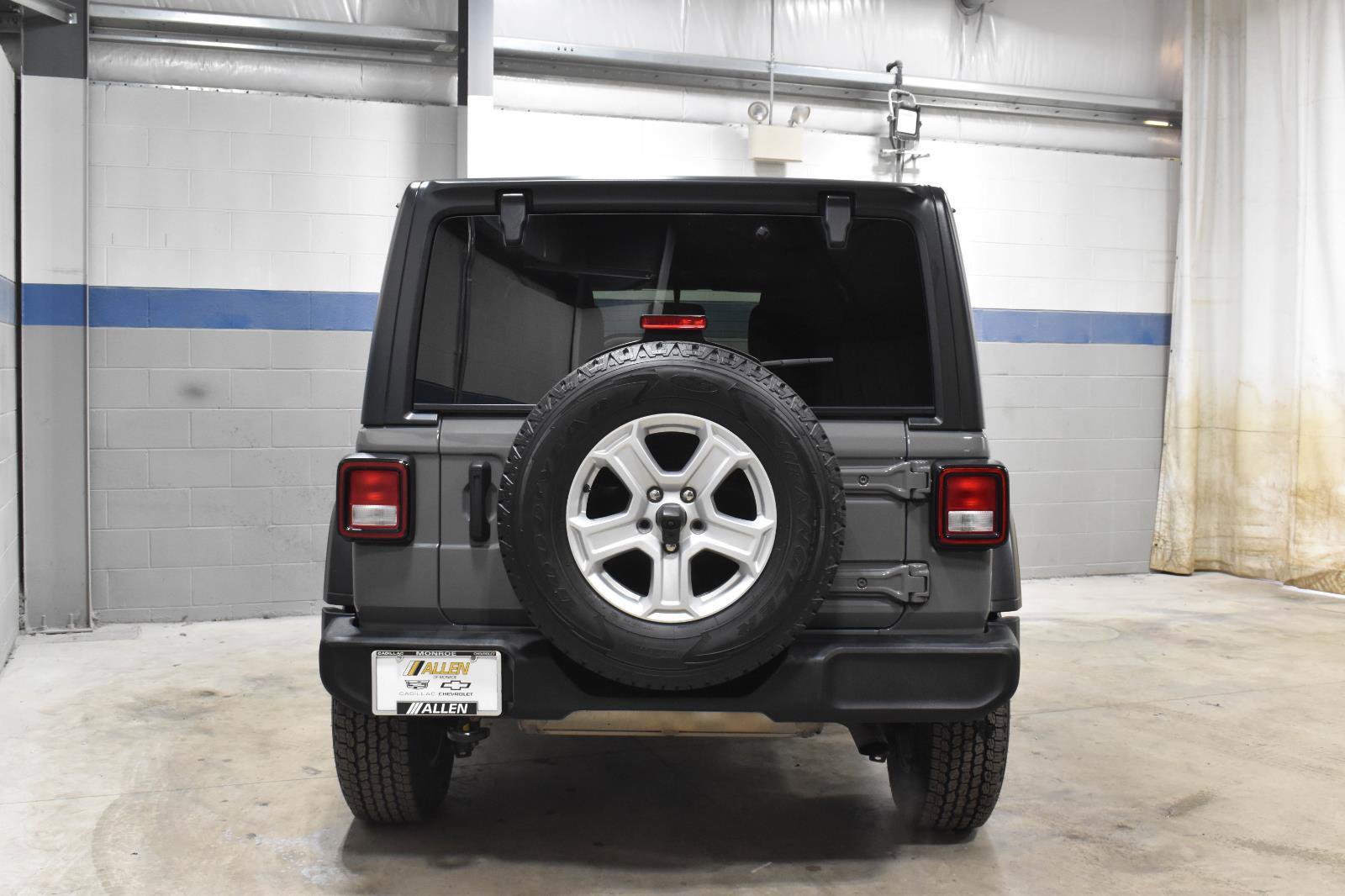 Used 2021 Jeep Wrangler Unlimited Sport image 23