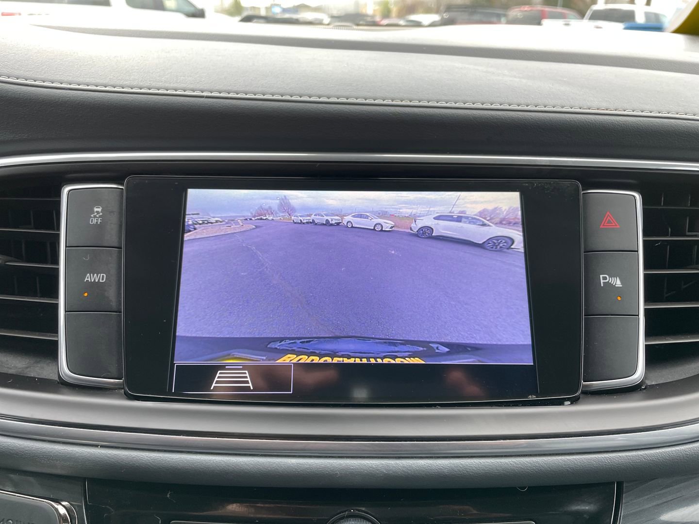 Used 2020 Buick Enclave Essence w/ Sound and Sites Package AWD/4WD image 26