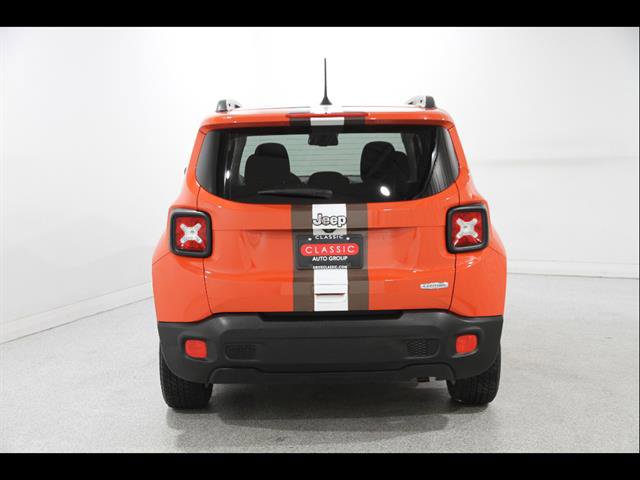 Used 2018 Jeep Renegade Latitude w/ Cold Weather Group FWD image 20