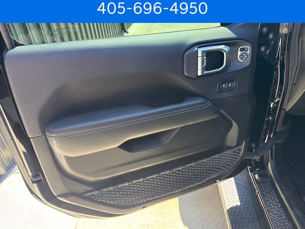 Used 2022 Jeep Gladiator Overland w/ Popular Equipment Package image 19