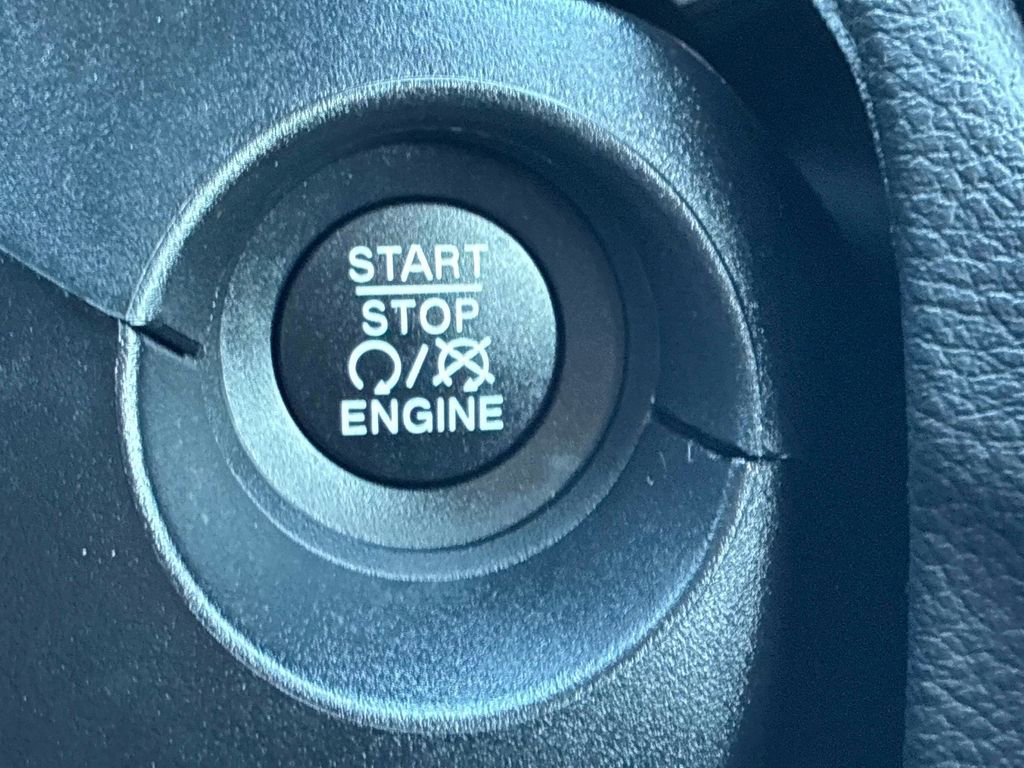 Certified 2021 Jeep Compass Latitude w/ Convenience Group image 26