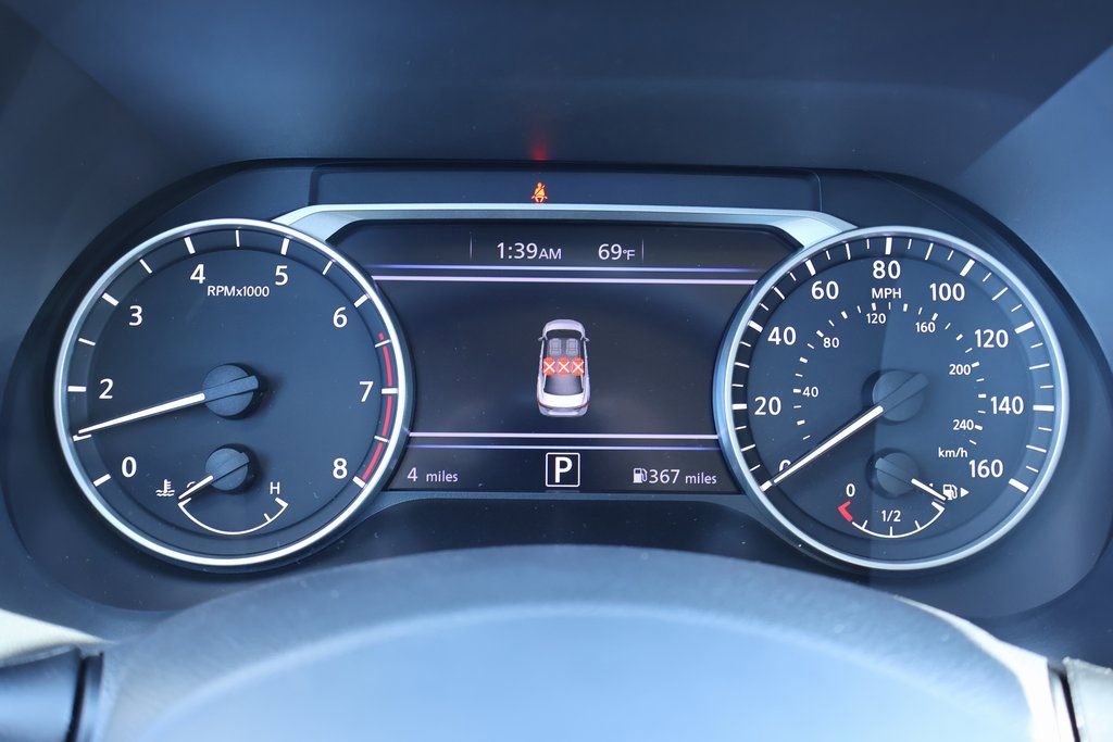 New 2025 Nissan Sentra SR image 9