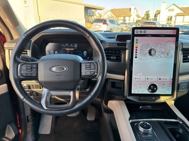 Used 2022 Ford Expedition Platinum image 11