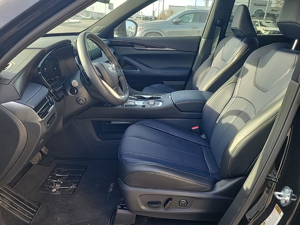 Certified 2026 INFINITI QX60 Sport w/ Dark Cargo Package image 12