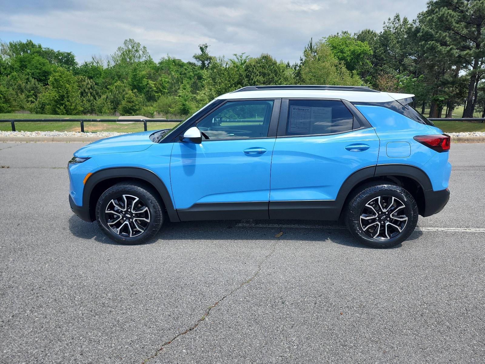 Certified 2024 Chevrolet TrailBlazer ACTIV w/ Convenience Package AWD/4WD image 2