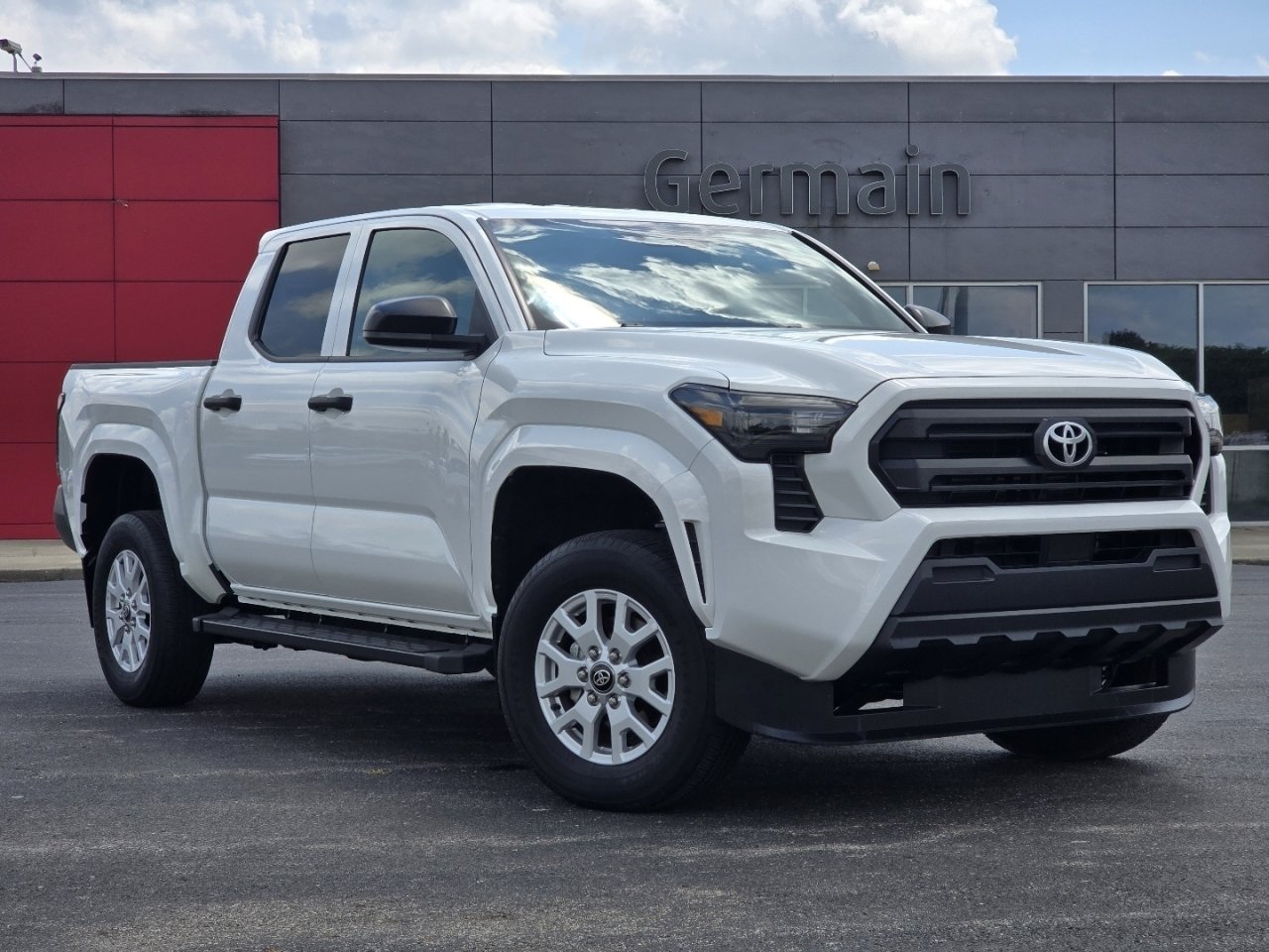 Certified 2024 Toyota Tacoma SR AWD/4WD image 2