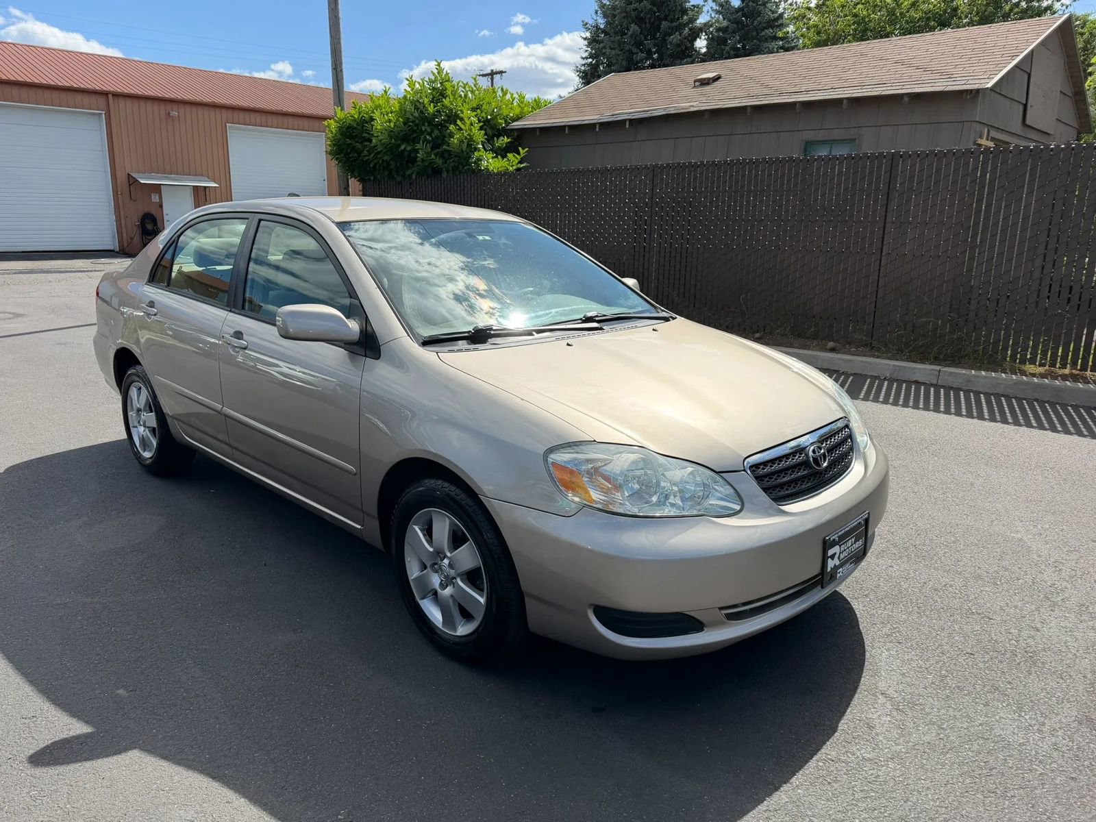 Used 2005 Toyota Corolla CE FWD image 3