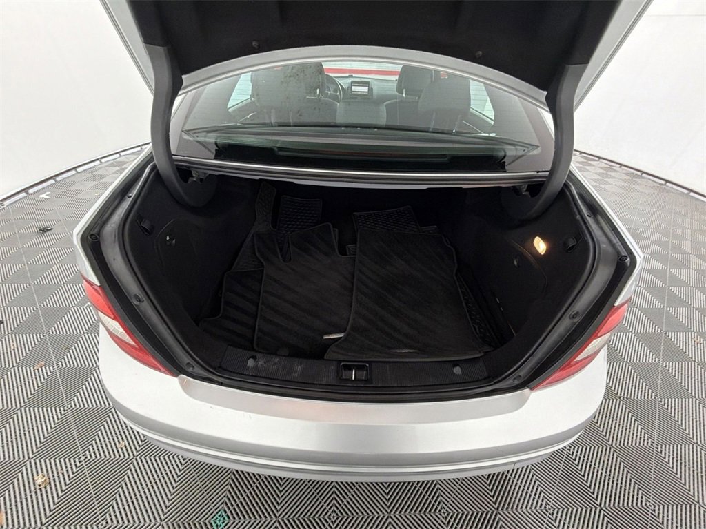 Used 2008 Mercedes-Benz C 350 Sport image 25