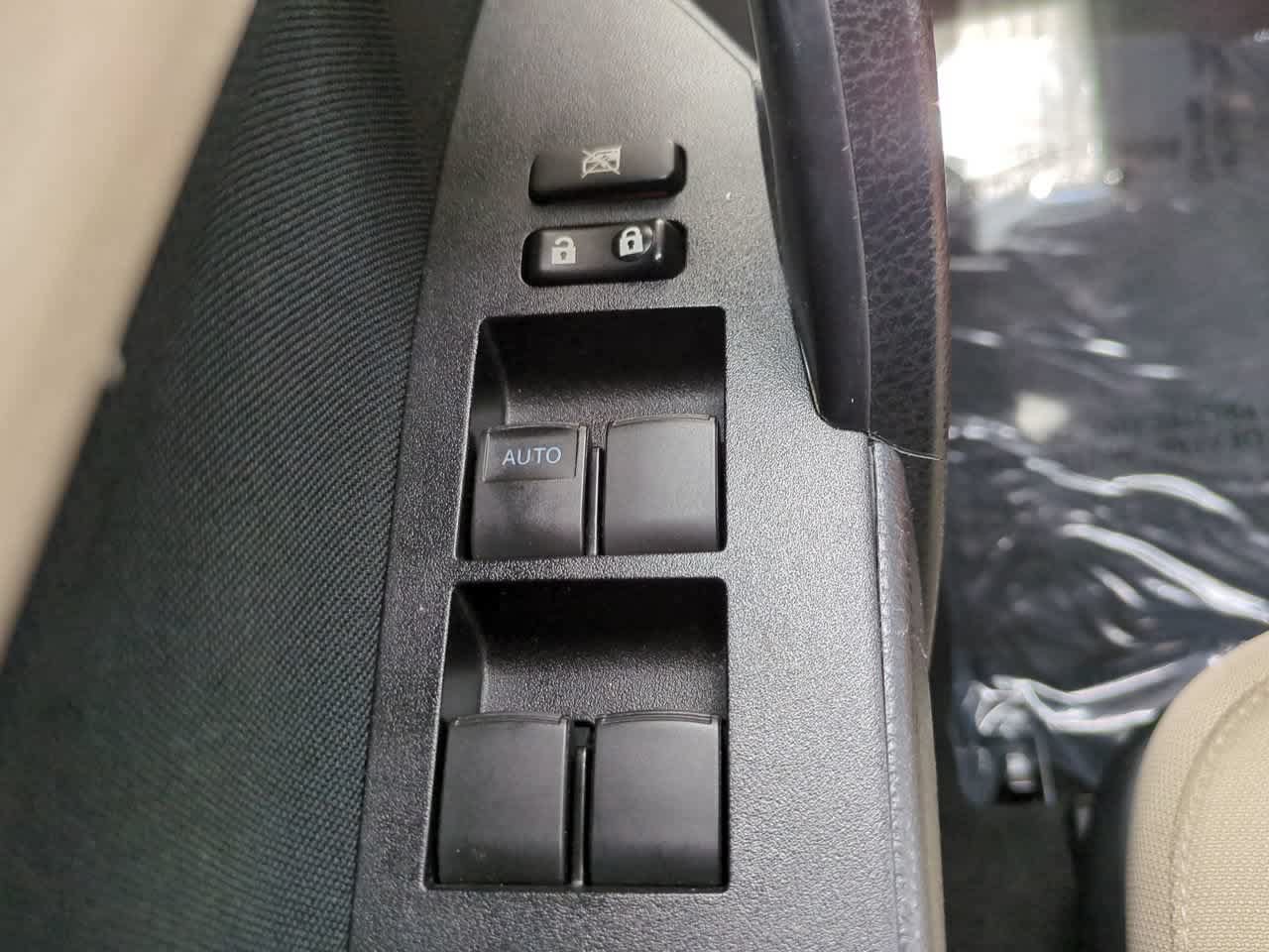 Used 2016 Toyota Corolla LE FWD image 21