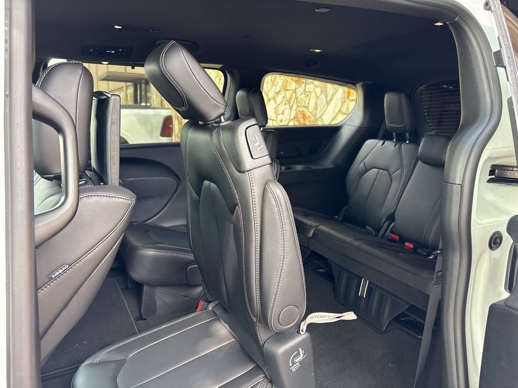New 2026 Chrysler Pacifica Select FWD image 45