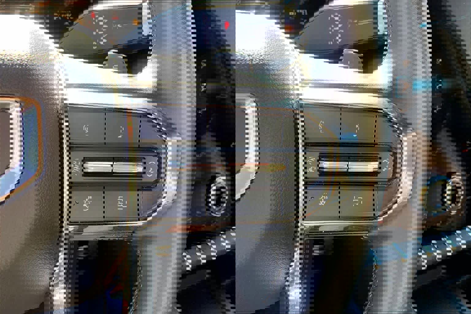 Used 2024 GMC Acadia Elevation image 23