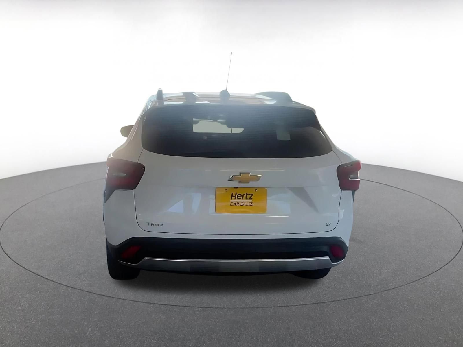 Used 2025 Chevrolet Trax LT w/ LT Convenience Package FWD image 12