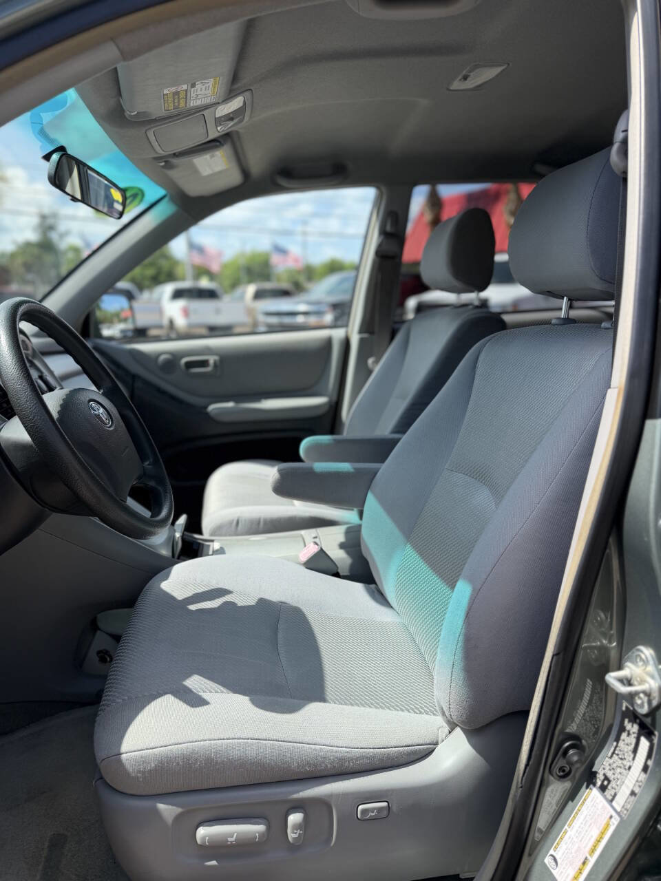 Used 2004 Toyota Highlander 2WD V6 image 15