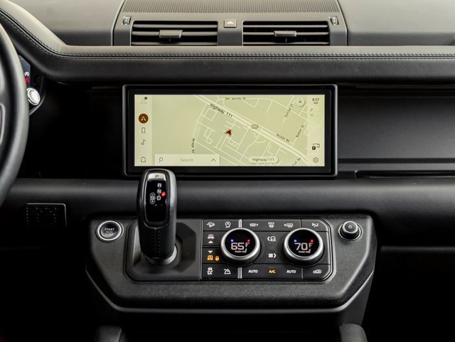 Used 2021 Land Rover Defender 110 X-Dynamic HSE image 18