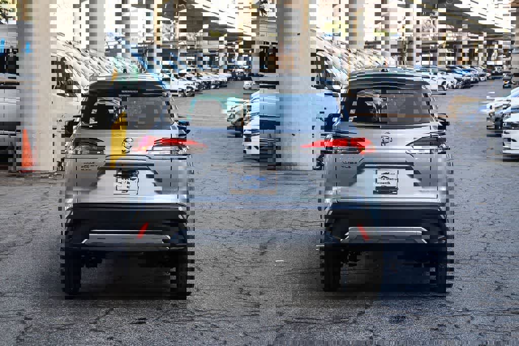 Used 2023 Toyota Corolla Cross L image 5