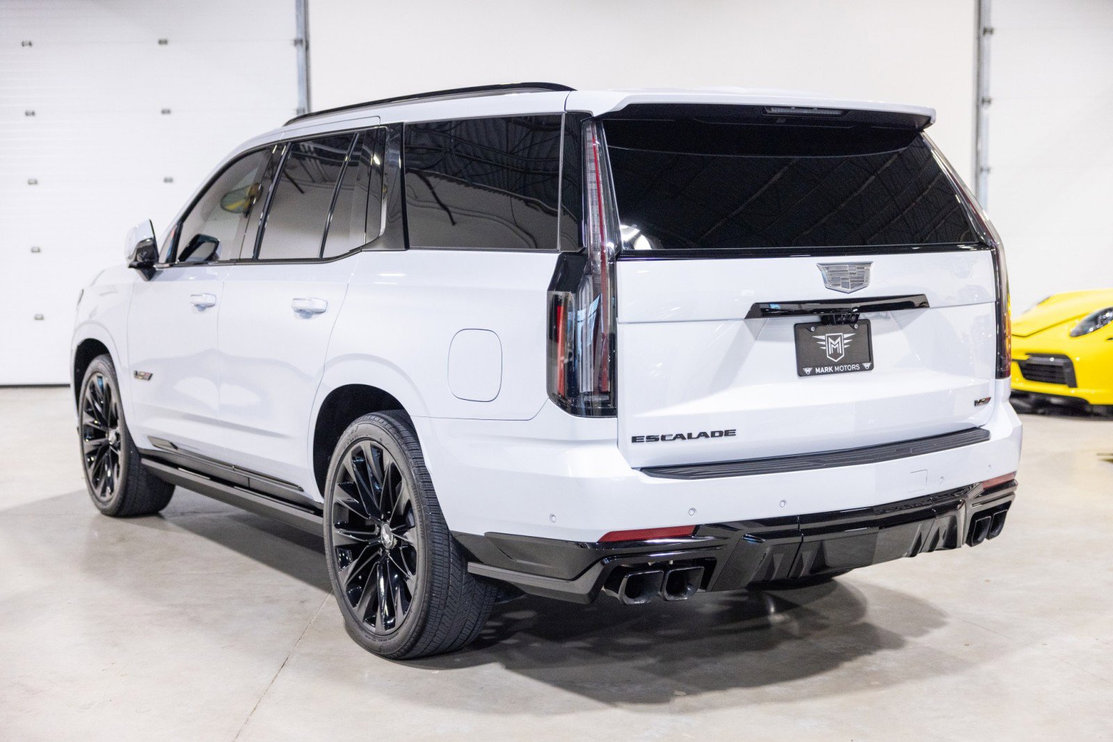 Used 2026 Cadillac Escalade V w/ LPO, ONYX Package AWD/4WD image 7