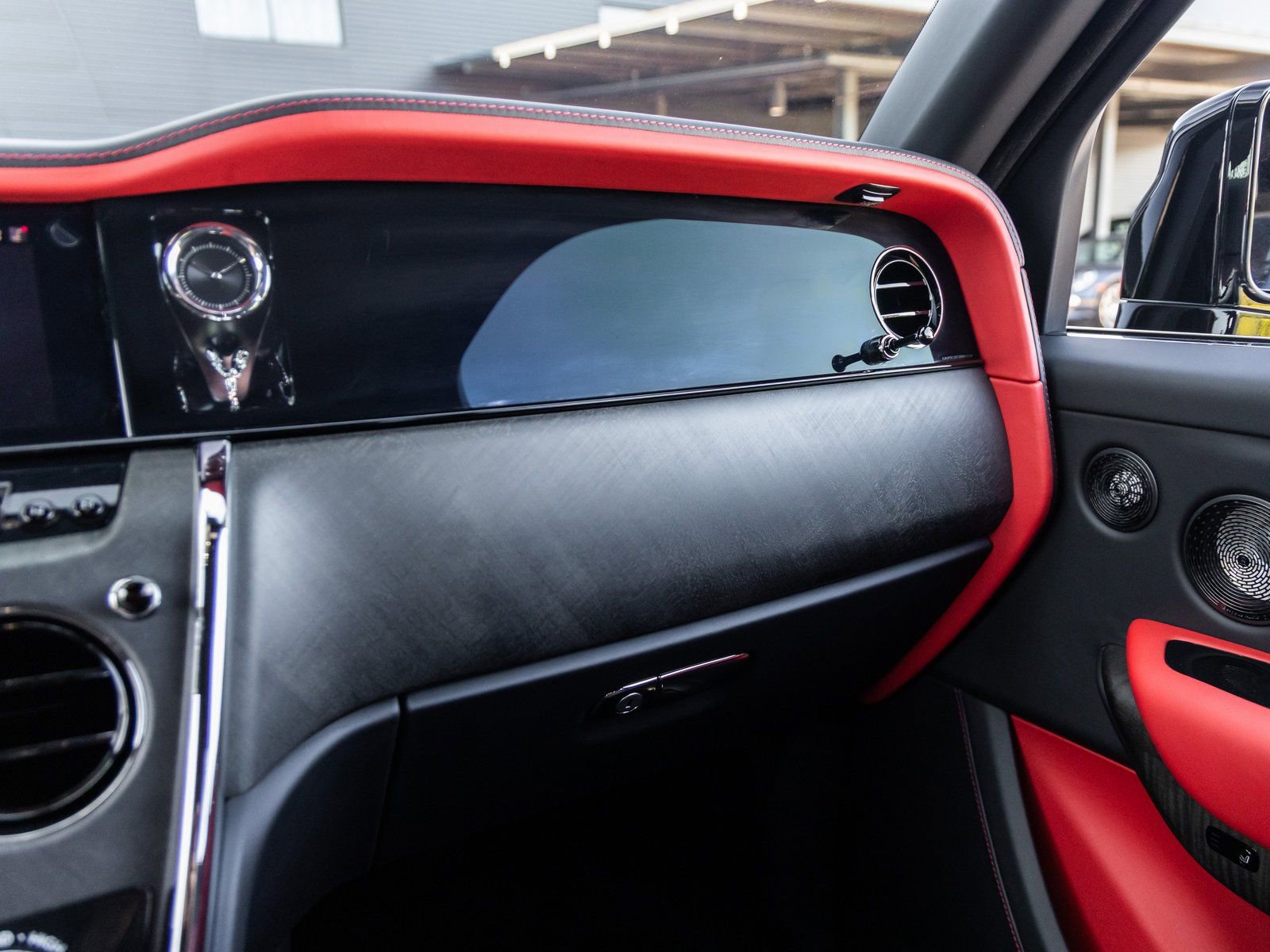 Certified 2025 Rolls-Royce Cullinan image 30