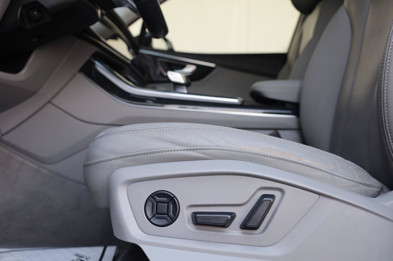 Used 2021 Audi Q7 3.0T Premium Plus AWD/4WD image 16
