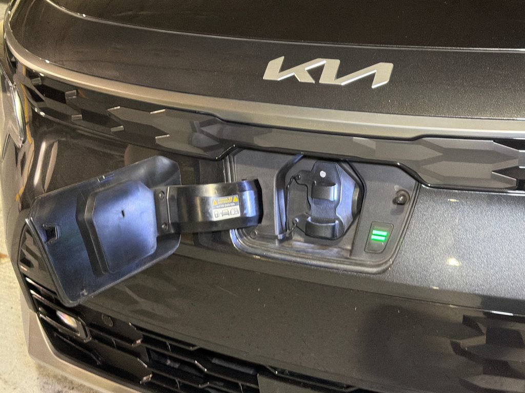 Certified 2023 Kia Niro Wave FWD image 12