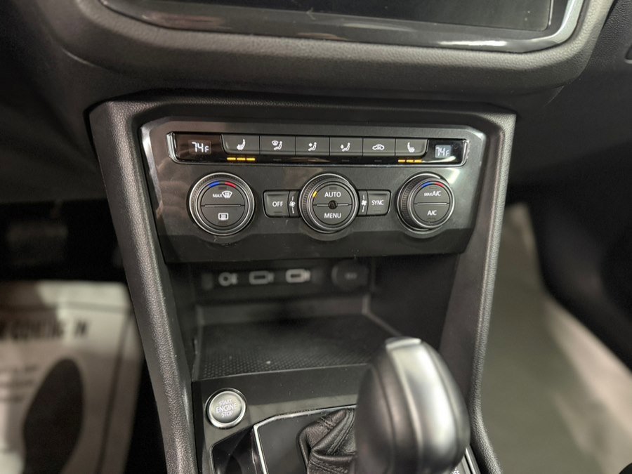 Used 2018 Volkswagen Tiguan SE AWD/4WD image 20