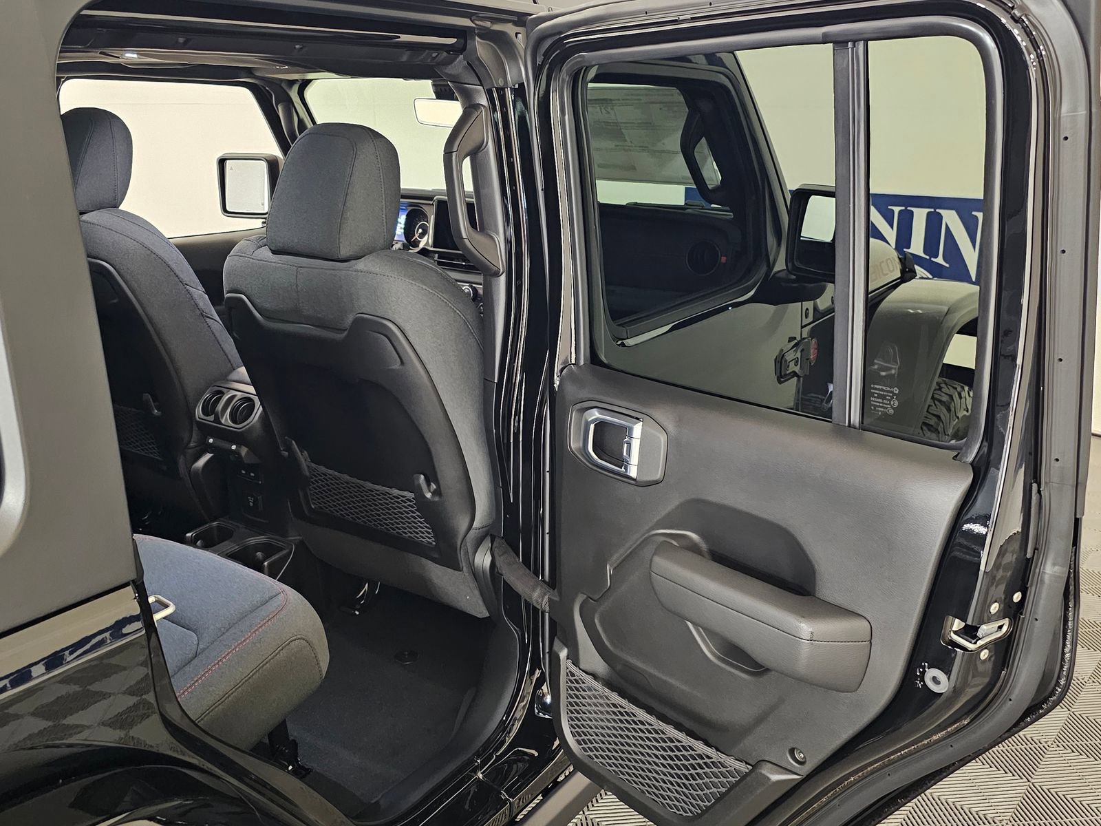 New 2026 Jeep Wrangler Unlimited Rubicon image 33