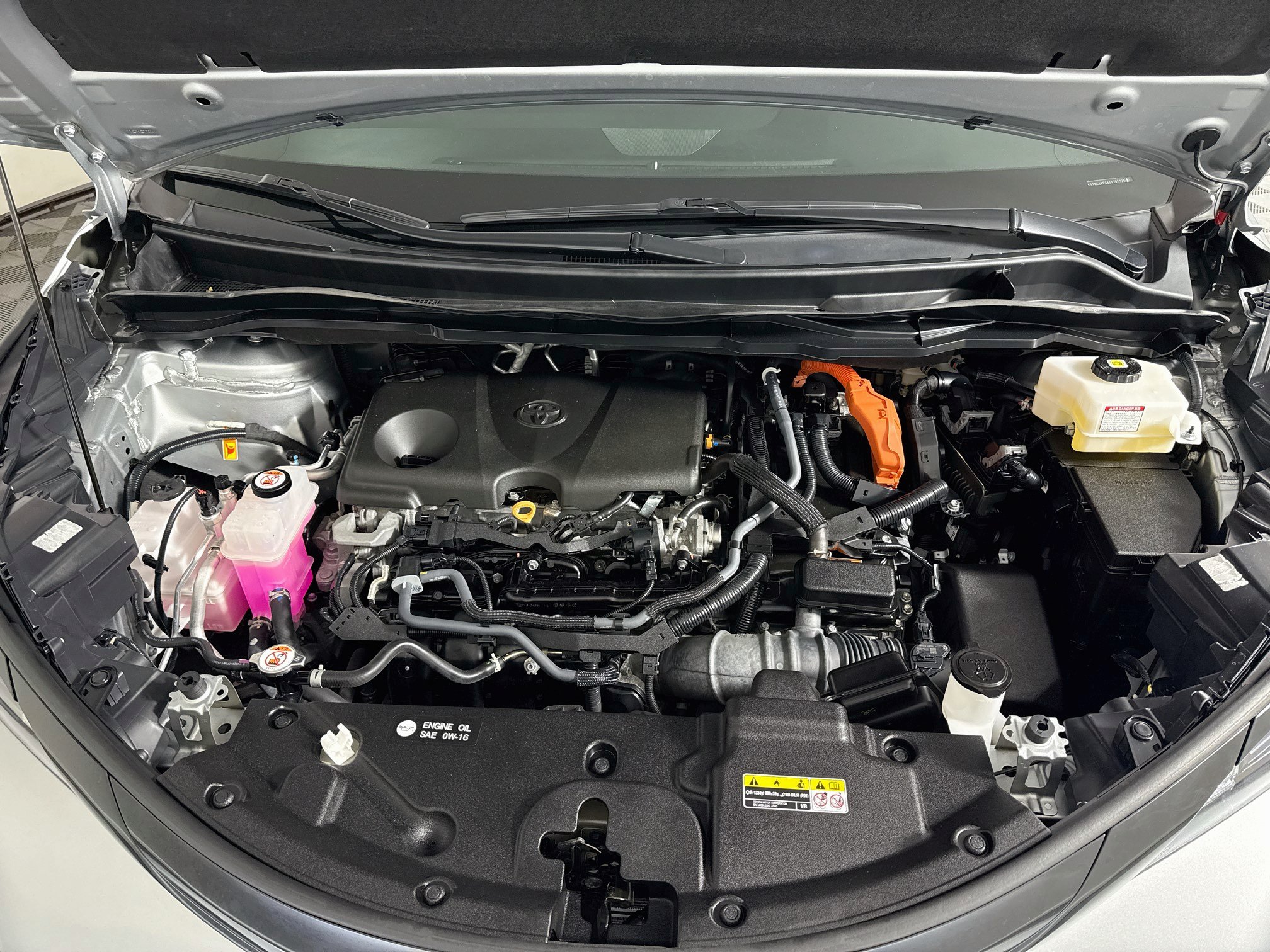 Certified 2025 Toyota Sienna XSE w/ XSE Premium Package AWD/4WD image 32