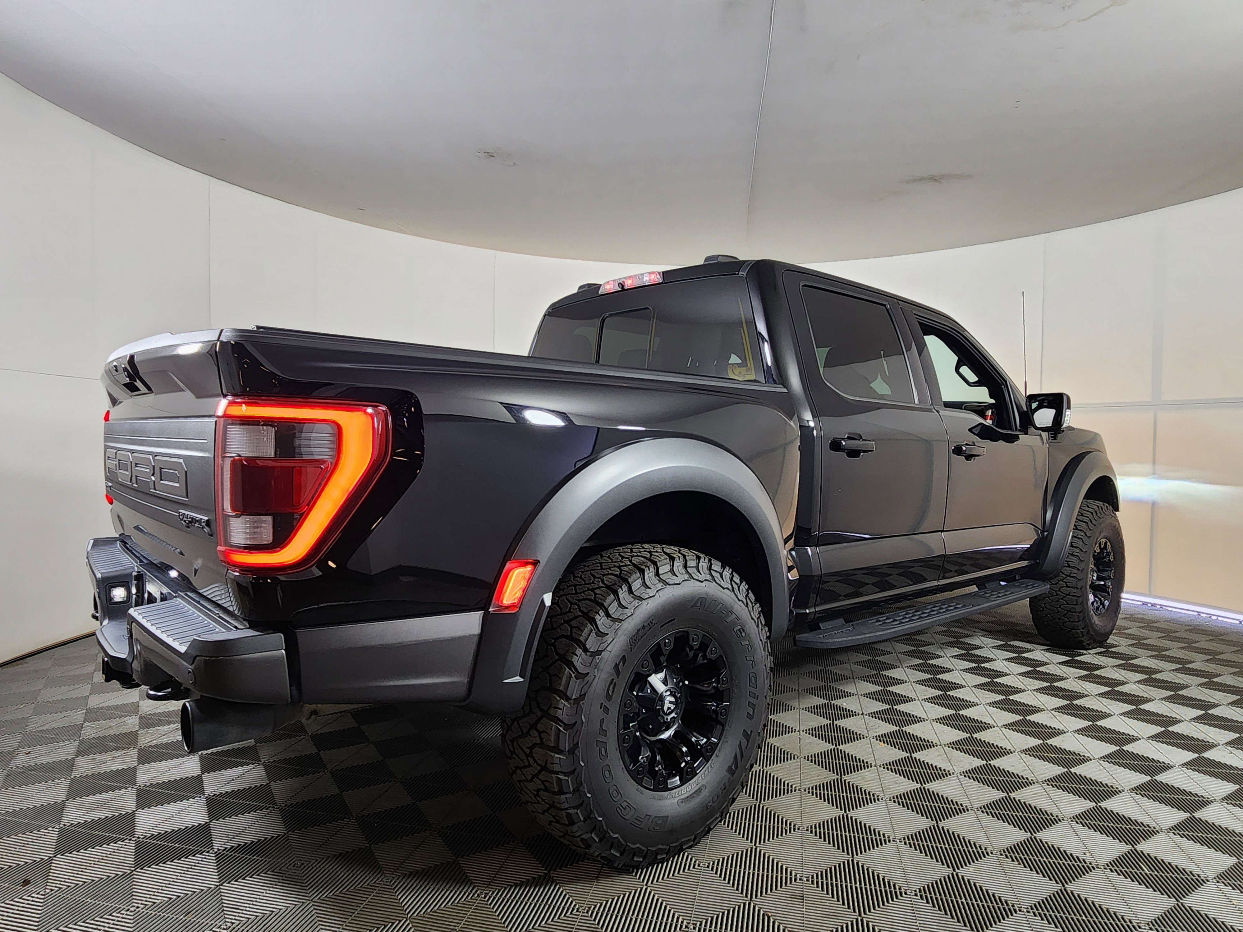 Used 2022 Ford F150 Raptor w/ Raptor 37 Performance Package AWD/4WD image 7