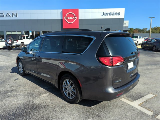 Used 2021 Chrysler Voyager Lxi image 7