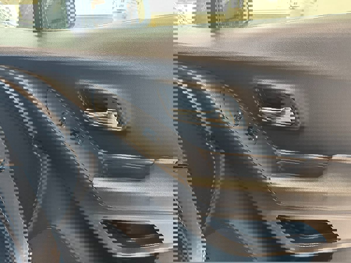 Used 2015 Chevrolet Trax LT FWD image 15