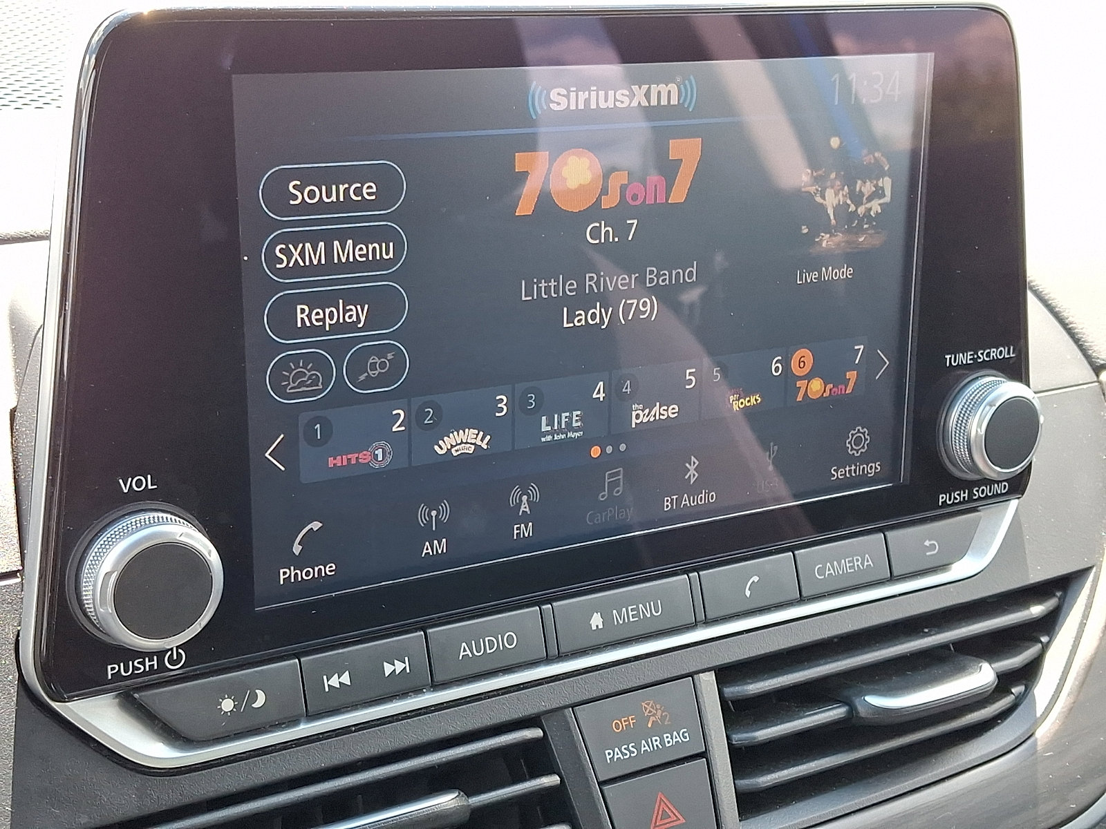 Used 2025 Nissan Altima 2.5 SV FWD image 16