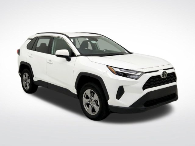 Used 2025 Toyota RAV4 XLE AWD/4WD image 11