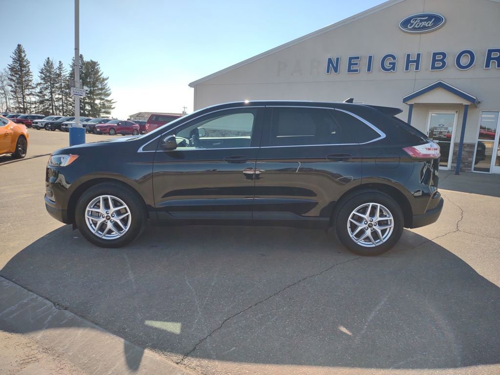 Used 2024 Ford Edge SEL w/ Convenience Package image 2