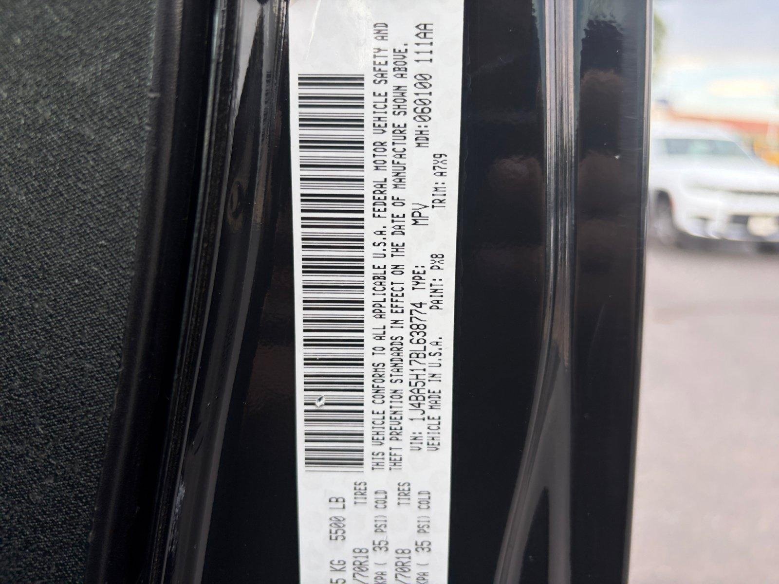 Used 2011 Jeep Wrangler Unlimited Sahara w/ Connectivity Group AWD/4WD image 27