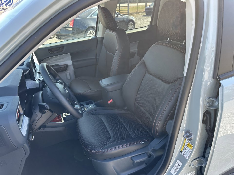 Used 2024 Ford Maverick XLT image 14