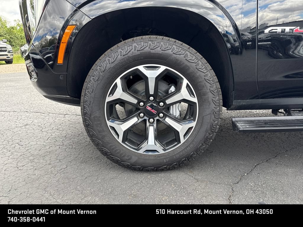 New 2026 GMC Yukon XL AT4 w/ AT4 Premium Plus Package AWD/4WD image 23