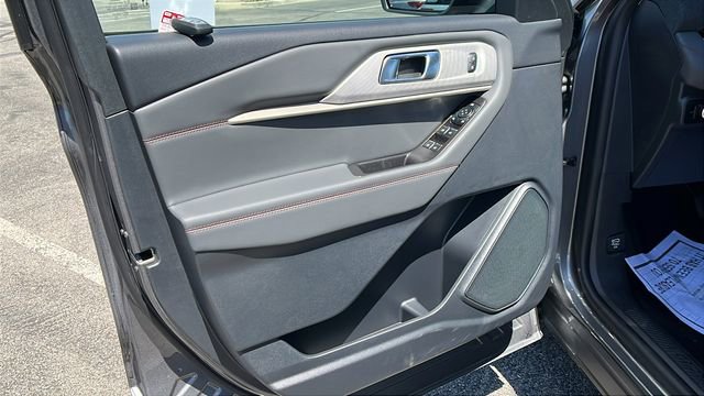 New 2026 Ford Explorer Active RWD image 14