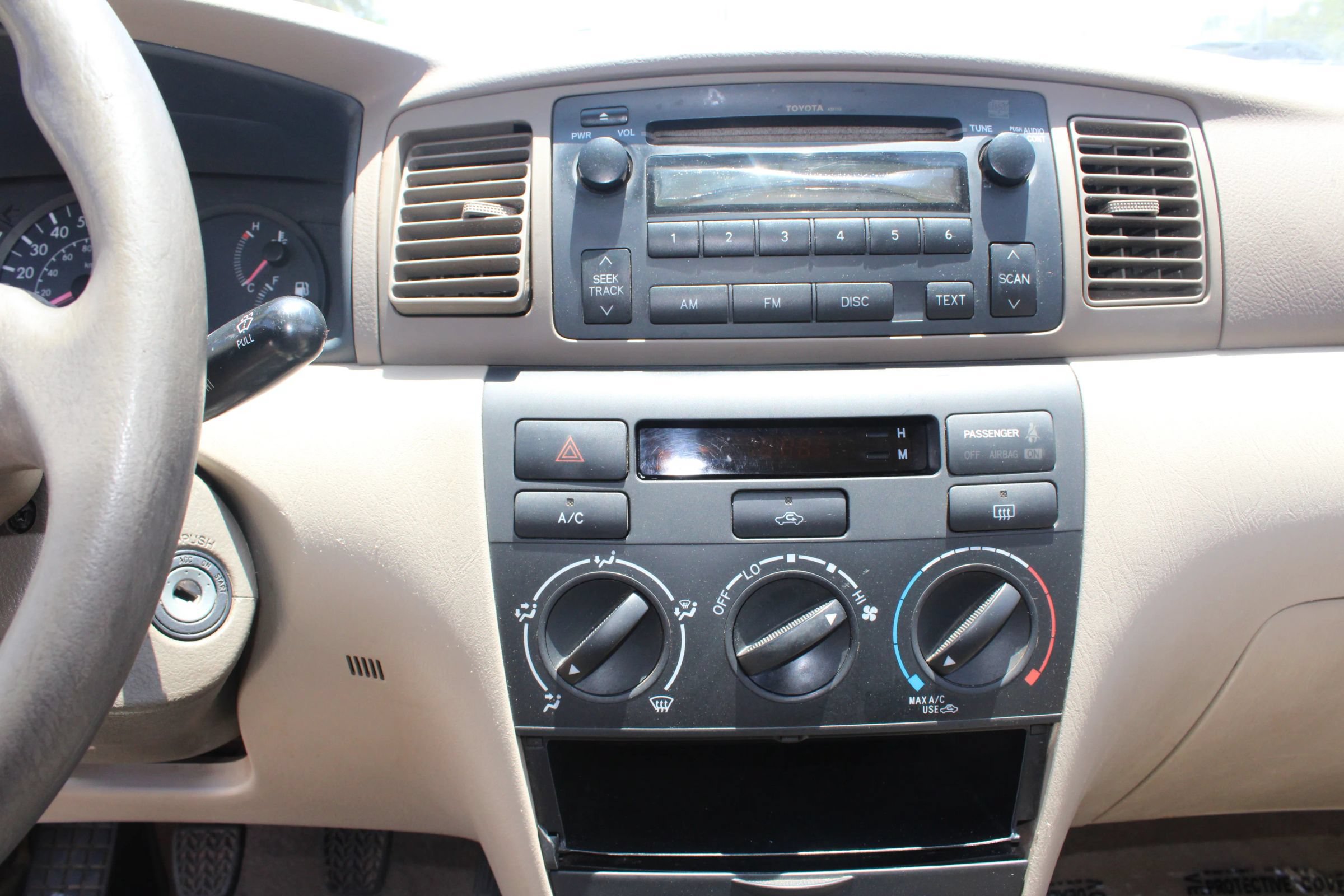 Used 2005 Toyota Corolla CE FWD image 14