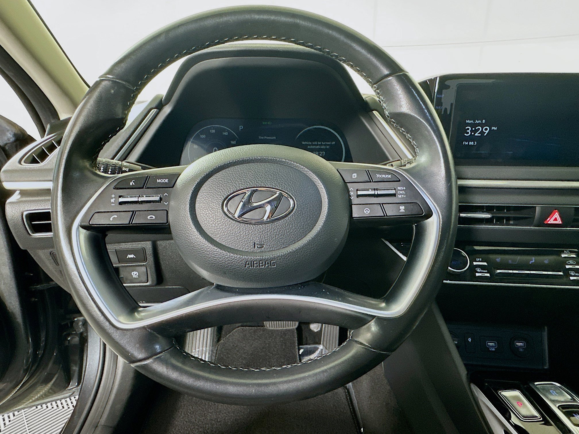 Used 2023 Hyundai Sonata SEL w/ Convenience Package FWD image 15