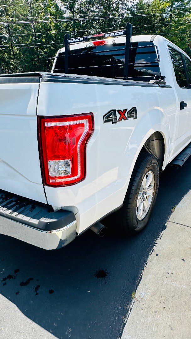 Used 2017 Ford F150 XLT image 38