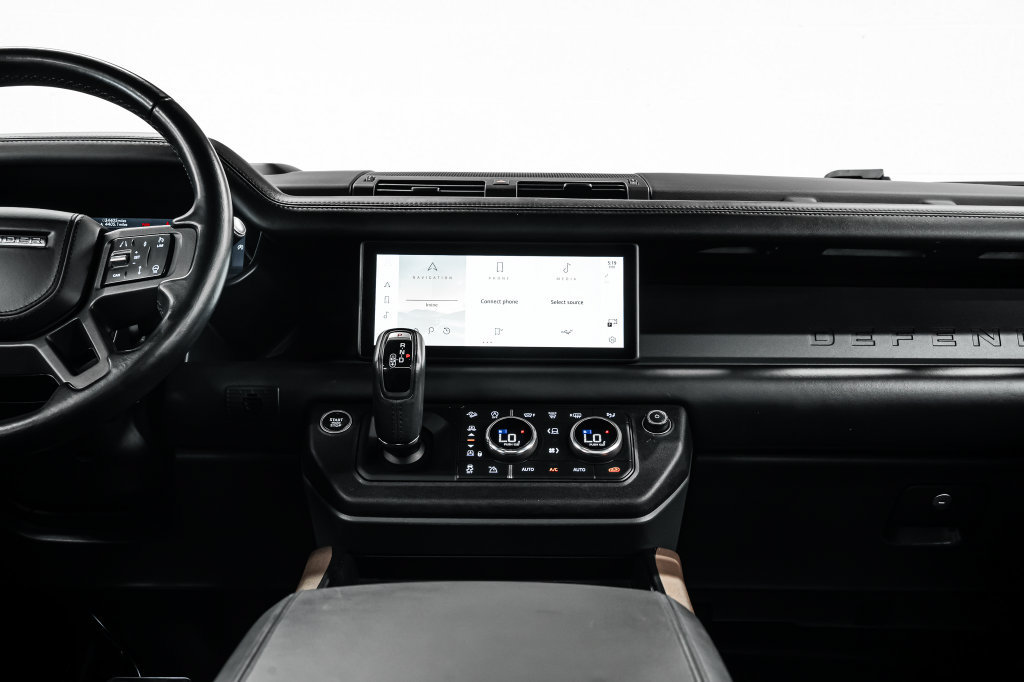 Used 2021 Land Rover Defender 110 X AWD/4WD image 23