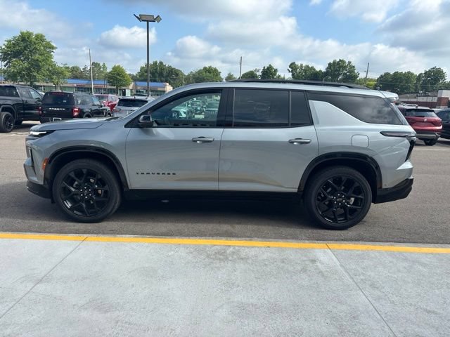 Used 2024 Chevrolet Traverse RS w/ LPO, Floor Liner Package FWD image 10