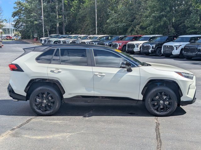 Used 2022 Toyota RAV4 XSE AWD/4WD image 8
