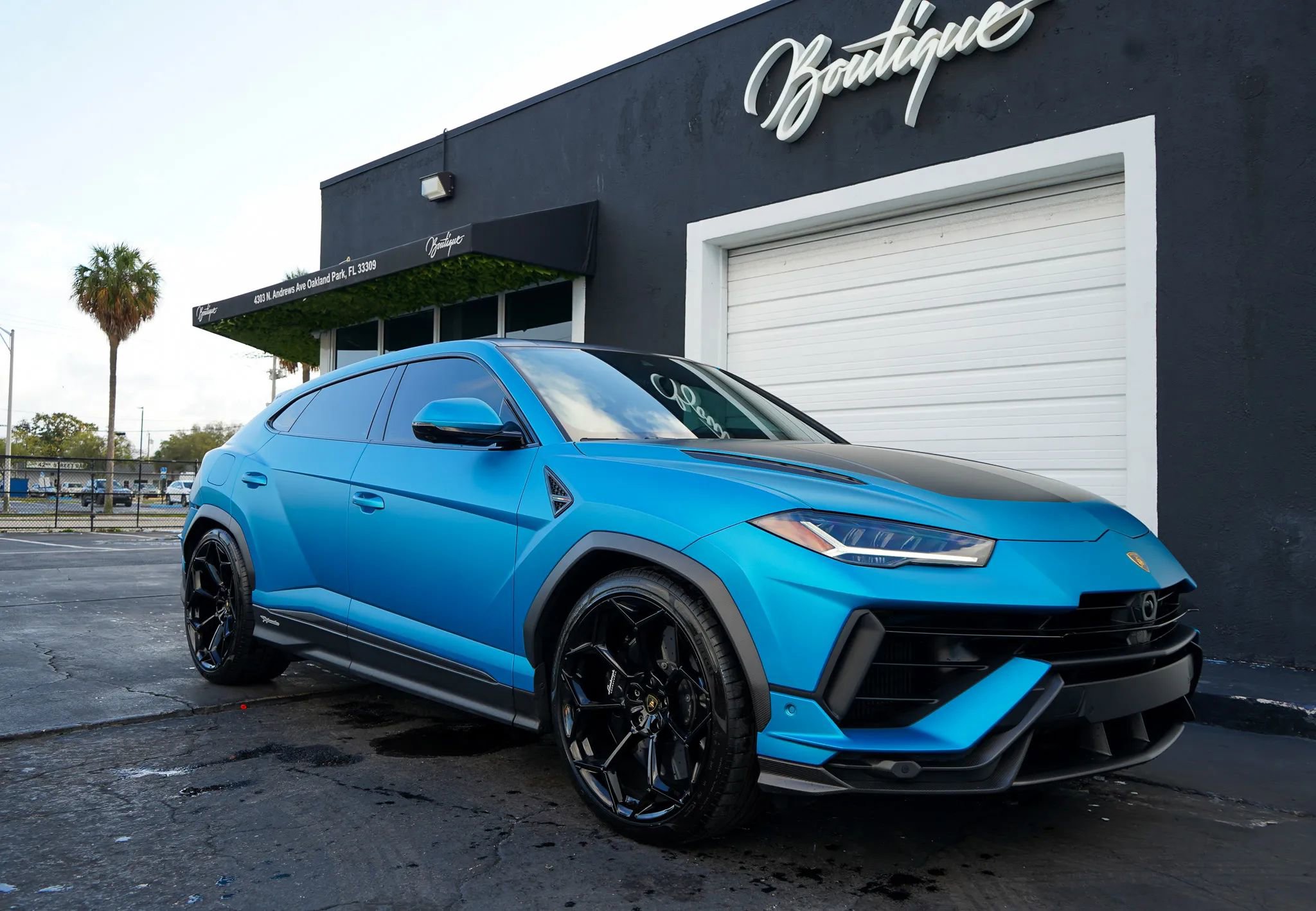 Used 2024 Lamborghini Urus Performante AWD/4WD image 10